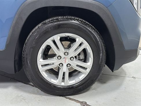 Used 2024 GMC Terrain SLE w/ Driver Convenience Package image 21