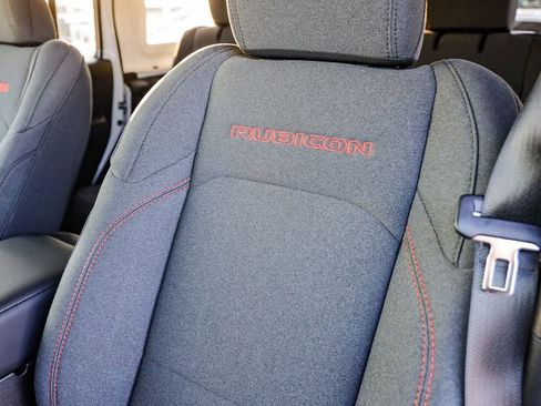 New 2025 Jeep Wrangler Unlimited Rubicon image 29