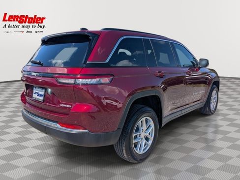 Used 2025 Jeep Grand Cherokee Laredo X w/ Luxury Tech Group I AWD/4WD image 5