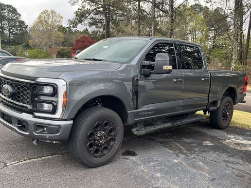 Used 2025 Ford F350 Lariat w/ Lariat Ultimate Package image 1