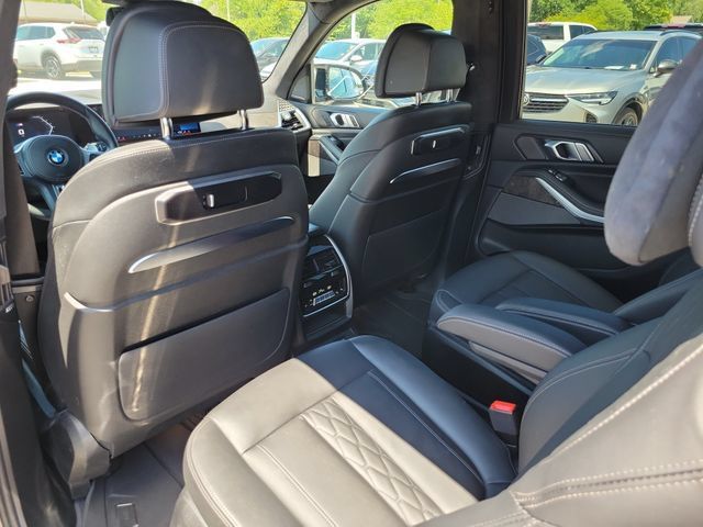 Used 2025 BMW X7 M60i AWD/4WD image 15
