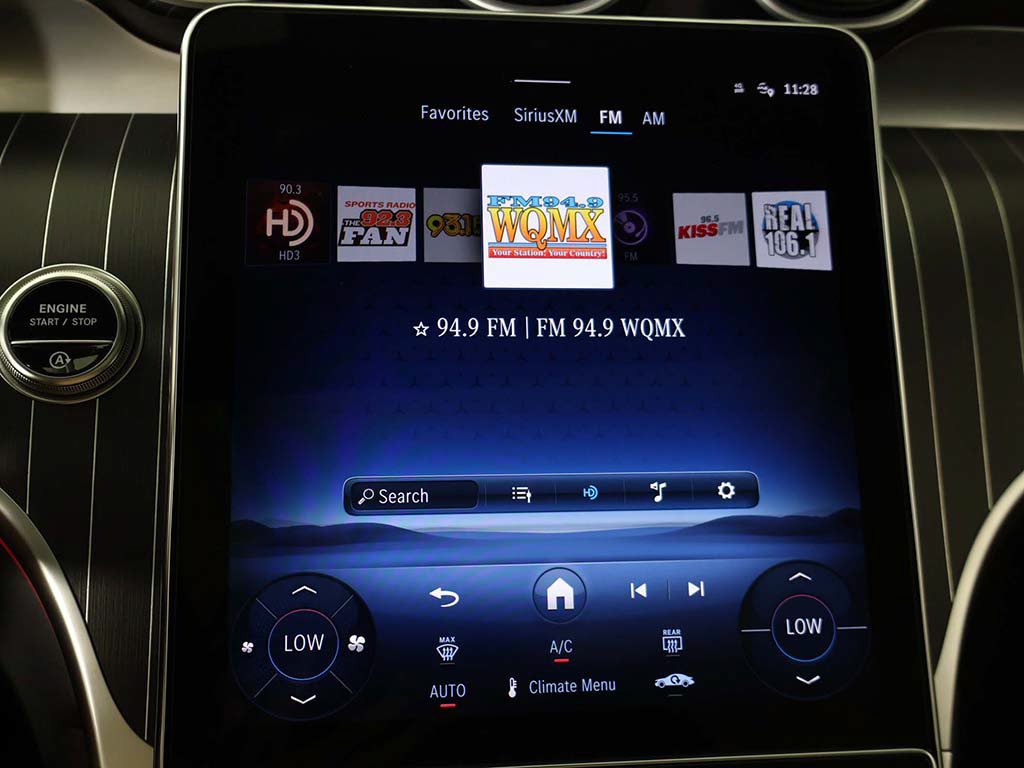 Used 2025 Mercedes-Benz GLC 300 4MATIC image 53