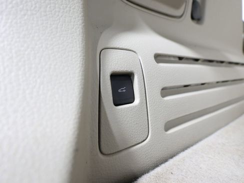 Used 2014 Lincoln MKX AWD w/ Equipment Group 102A image 19