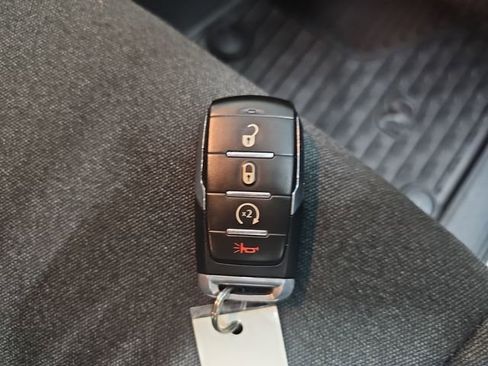 Used 2020 RAM 1500 Big Horn AWD/4WD image 25