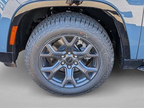 New 2026 Jeep Grand Wagoneer 4WD image 10