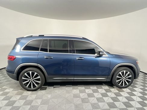 Used 2023 Mercedes-Benz GLB 250 image 2