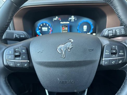 Certified 2025 Ford Bronco Sport Outer Banks w/ Outer Banks Tech Package+ AWD/4WD image 25