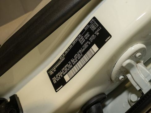 Used 2011 Volvo S40 T5 image 18