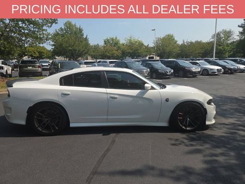 Used 2019 Dodge Charger Scat Pack w/ Dynamics Package RWD image 8