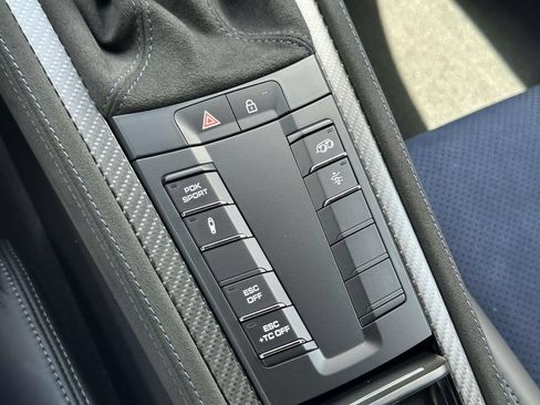 Used 2023 Porsche 718 Cayman GT4 RS RWD image 25
