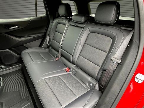 Used 2026 Chevrolet Equinox LT w/ Convenience Package II AWD/4WD image 14