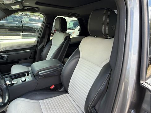Used 2023 Land Rover Discovery S R-Dynamic AWD/4WD image 18