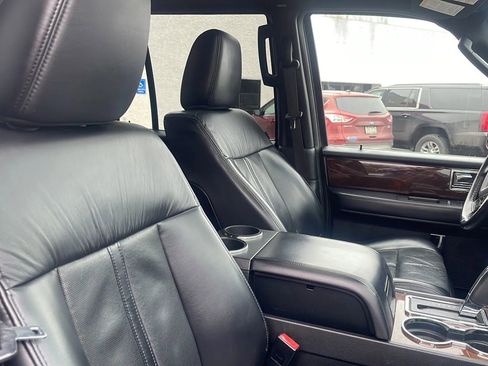 Used 2017 Lincoln Navigator Select image 41