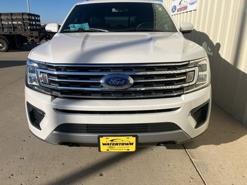 Used 2019 Ford Expedition XLT w/ Equipment Group 202A image 2