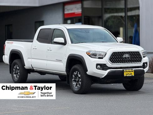 Used 2018 Toyota Tacoma TRD Off-Road w/ Technology Package AWD/4WD image 1