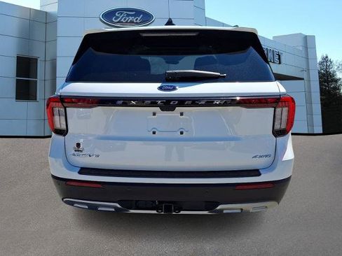 Certified 2025 Ford Explorer Active w/ Active Comfort Package AWD/4WD image 5