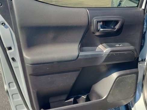 Certified 2021 Toyota Tacoma TRD Sport w/ Technology Package image 10