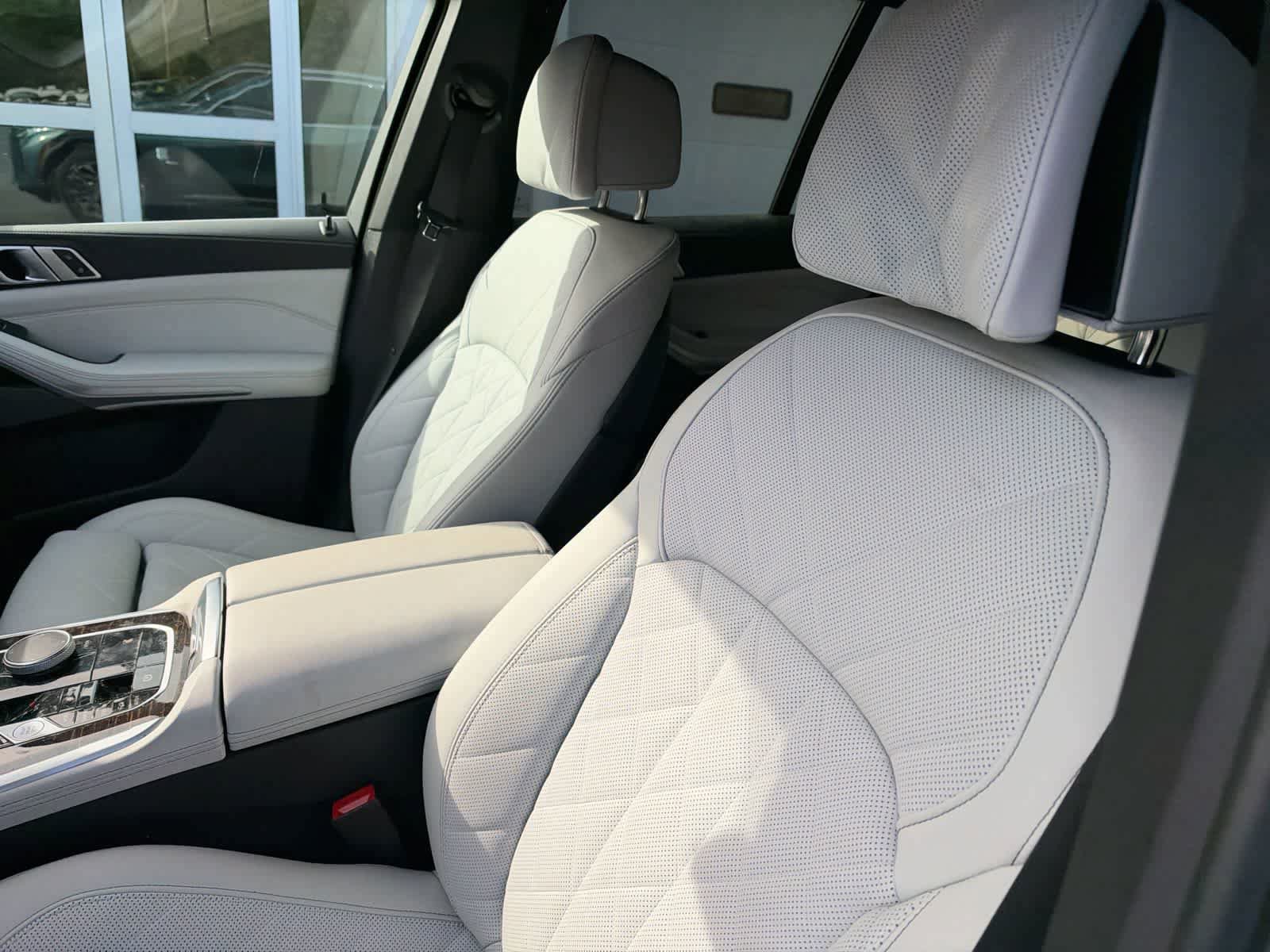 Used 2024 BMW X5 xDrive40i w/ Premium Package AWD/4WD image 10