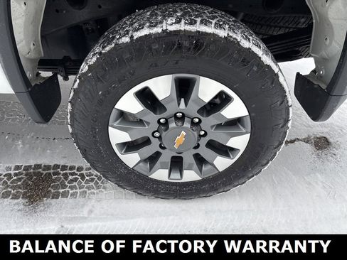 Used 2022 Chevrolet Silverado 2500 Custom w/ Custom Value Package image 9