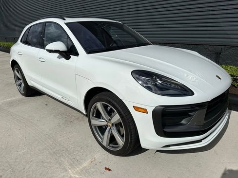 Used 2025 Porsche Macan Turbo image 11