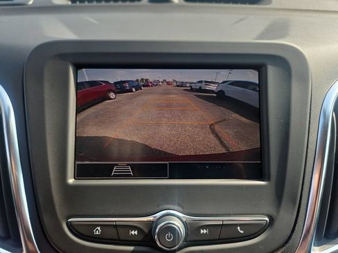 Used 2024 Chevrolet Equinox LT FWD image 21