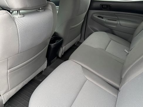 Used 2015 Toyota Tacoma PreRunner w/ TRD Off-Road Package image 12