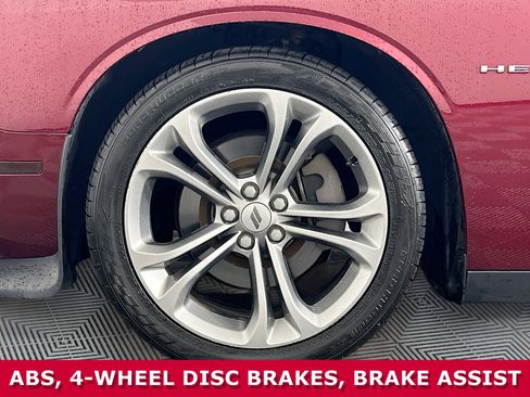 Used 2020 Dodge Challenger R/T image 32