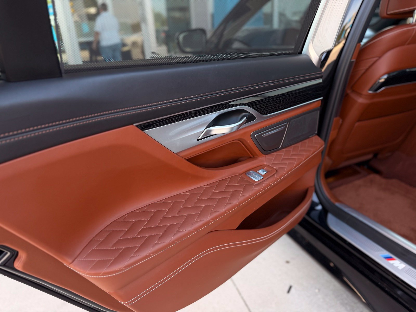Used 2020 BMW 750i xDrive w/ Executive Package AWD/4WD image 29