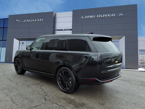 New 2026 Land Rover Range Rover Long Wheelbase SE AWD/4WD image 3