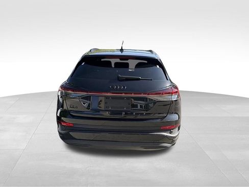 Used 2025 Audi Q4 e-tron Premium w/ Convenience Package RWD image 5