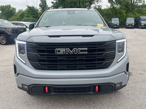 Used 2024 GMC Sierra 1500 Elevation AWD/4WD image 3