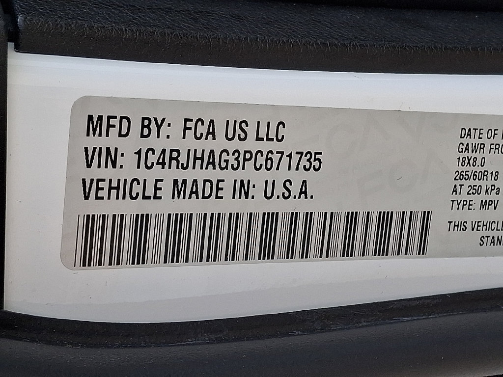 Used 2023 Jeep Grand Cherokee Laredo X AWD/4WD image 27
