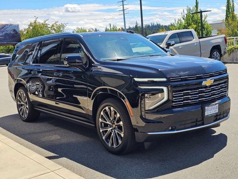 New 2026 Chevrolet Suburban High Country AWD/4WD image 7