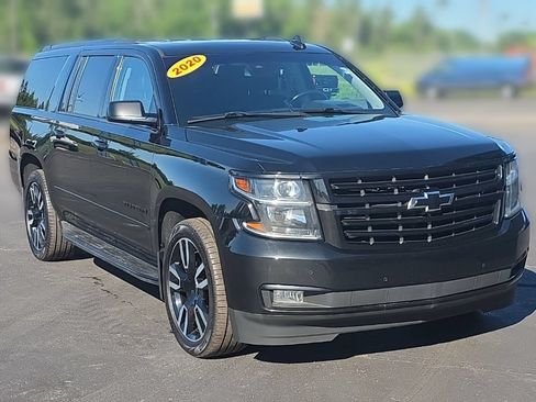 Used 2020 Chevrolet Suburban Premier w/ RST 6.2L Performance Edition AWD/4WD image 10