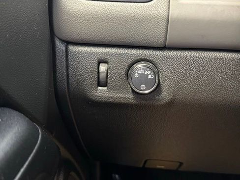 Used 2020 Chevrolet Colorado W/T image 15
