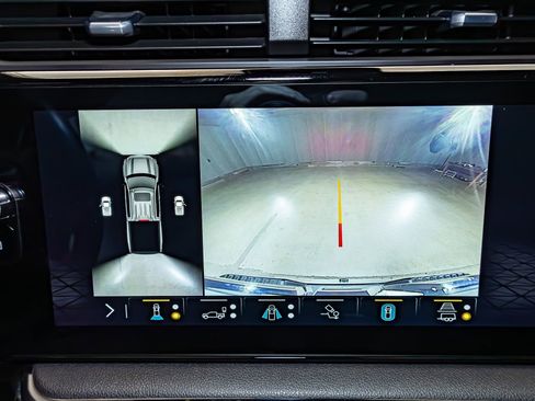 Used 2023 GMC Sierra 1500 AT4 w/ AT4 Premium Package image 18