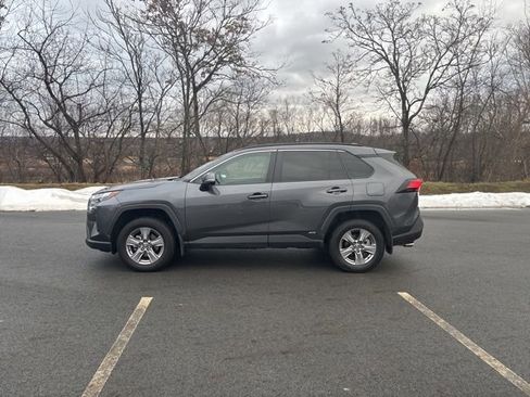 Used 2023 Toyota RAV4 XLE image 2