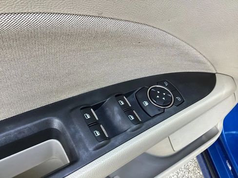 Used 2018 Ford Fusion SE FWD image 23