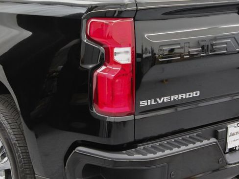 Used 2025 Chevrolet Silverado 1500 High Country w/ High Country Premium Package AWD/4WD image 7