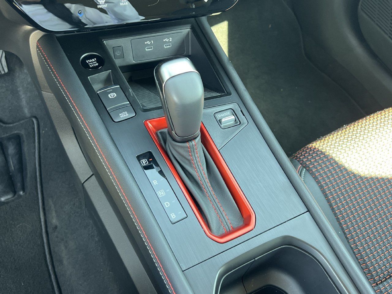 Certified 2026 Nissan Kicks SR FWD image 9