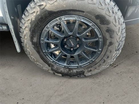 Used 2021 Chevrolet Colorado ZR2 image 14