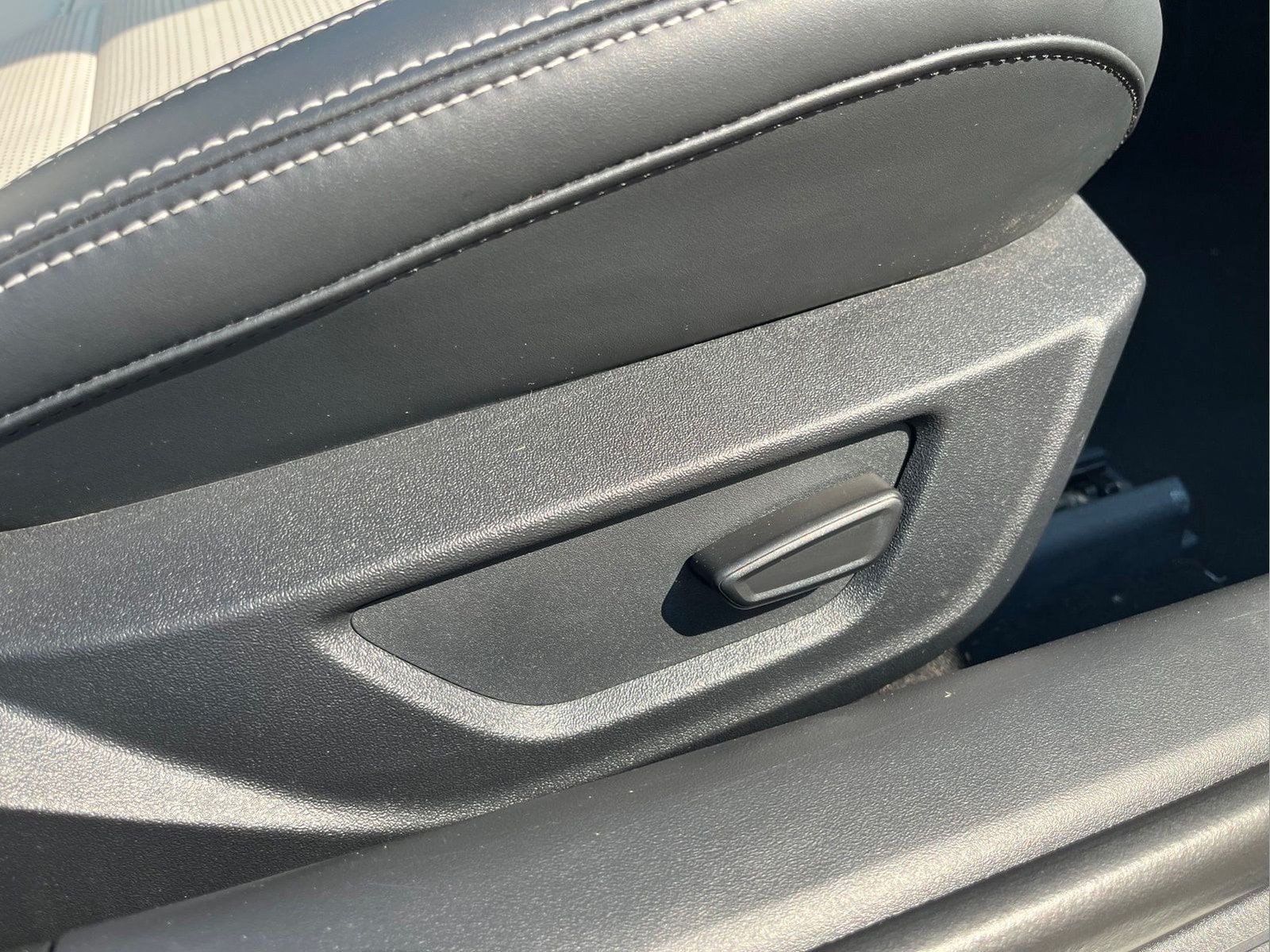Used 2025 Ford Mustang GT Premium RWD image 26