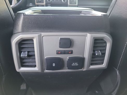 Used 2018 Ford F150 Lariat w/ Equipment Group 502A Luxury image 11