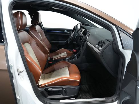 Used 2019 Volkswagen Golf 4MOTION HATCHBACK SEDAN 4D image 32