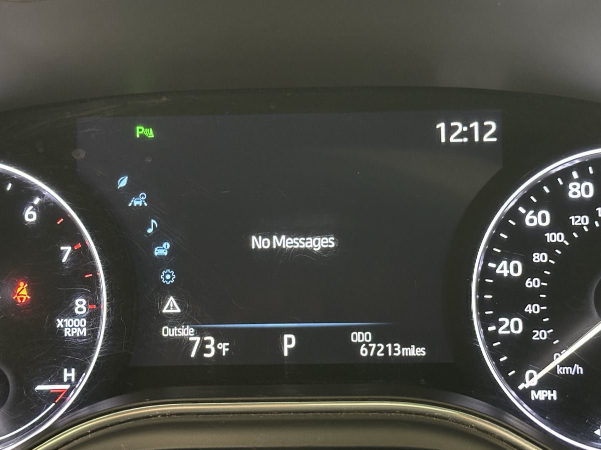 Used 2021 Toyota Avalon Touring w/ Advanced Safety Package FWD image 34