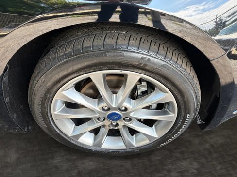 Used 2017 Ford Fusion SE w/ Fusion SE Technology Package FWD image 36