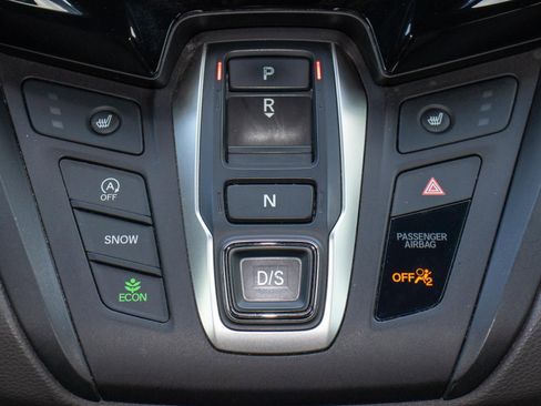 Certified 2018 Honda Odyssey Touring image 24