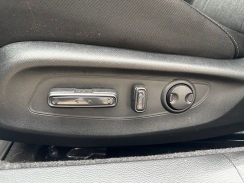 Used 2025 Honda Accord SE image 7