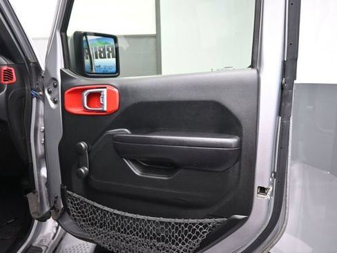 Used 2018 Jeep Wrangler Sport AWD/4WD image 19