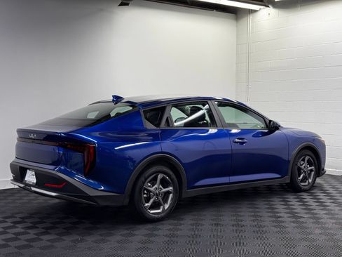 Used 2025 Kia K4 FWD image 2